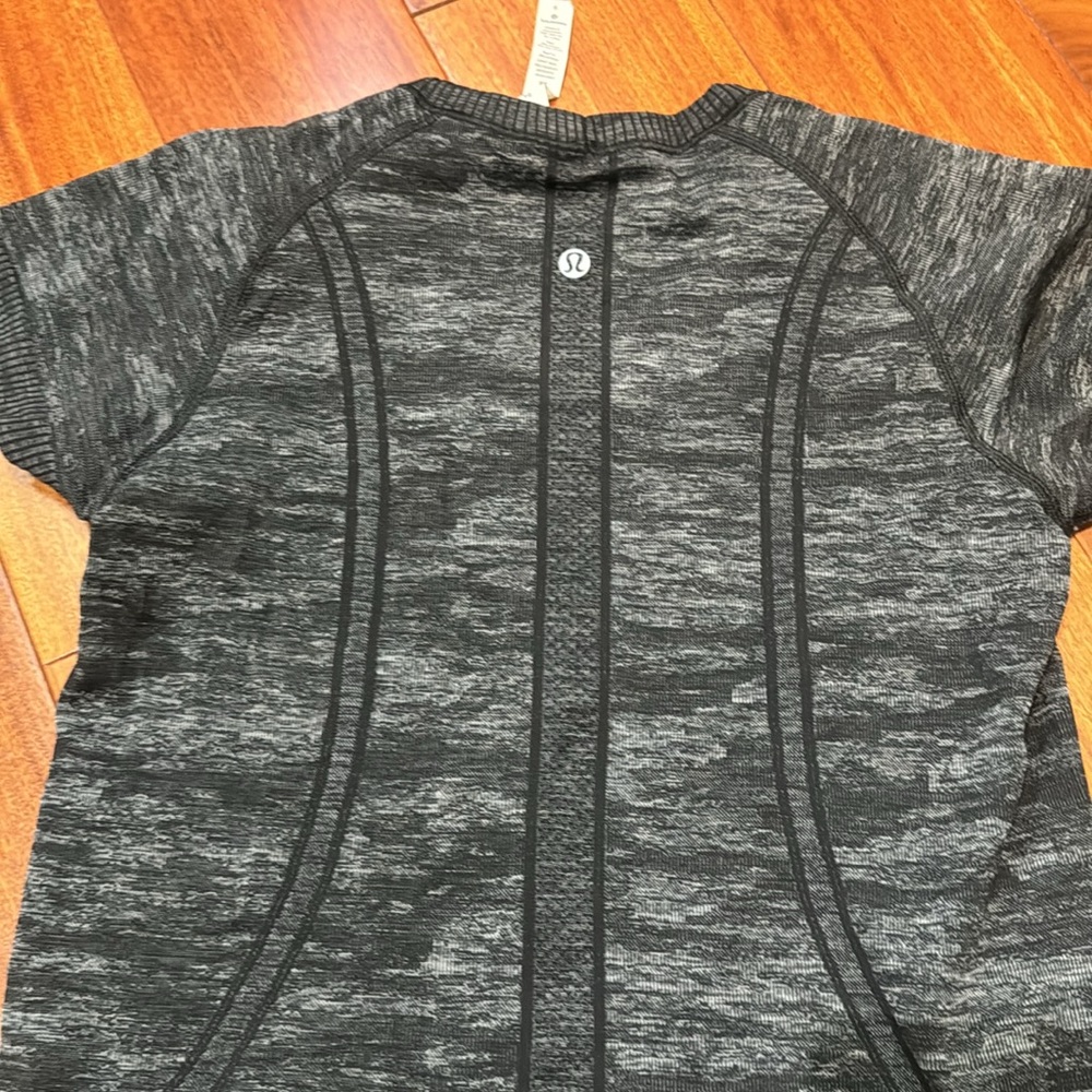 Lululemon Workout Tee - image 2